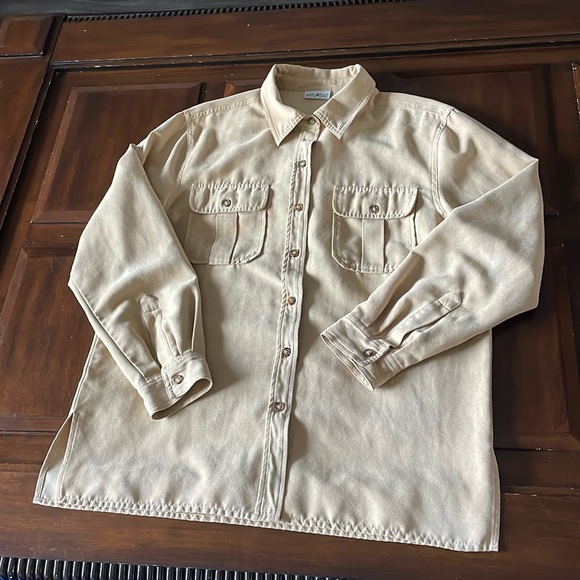 Women’s size medium White Stag Beige Long Sleeve Button Up polyester Shirt - Picture 1 of 13